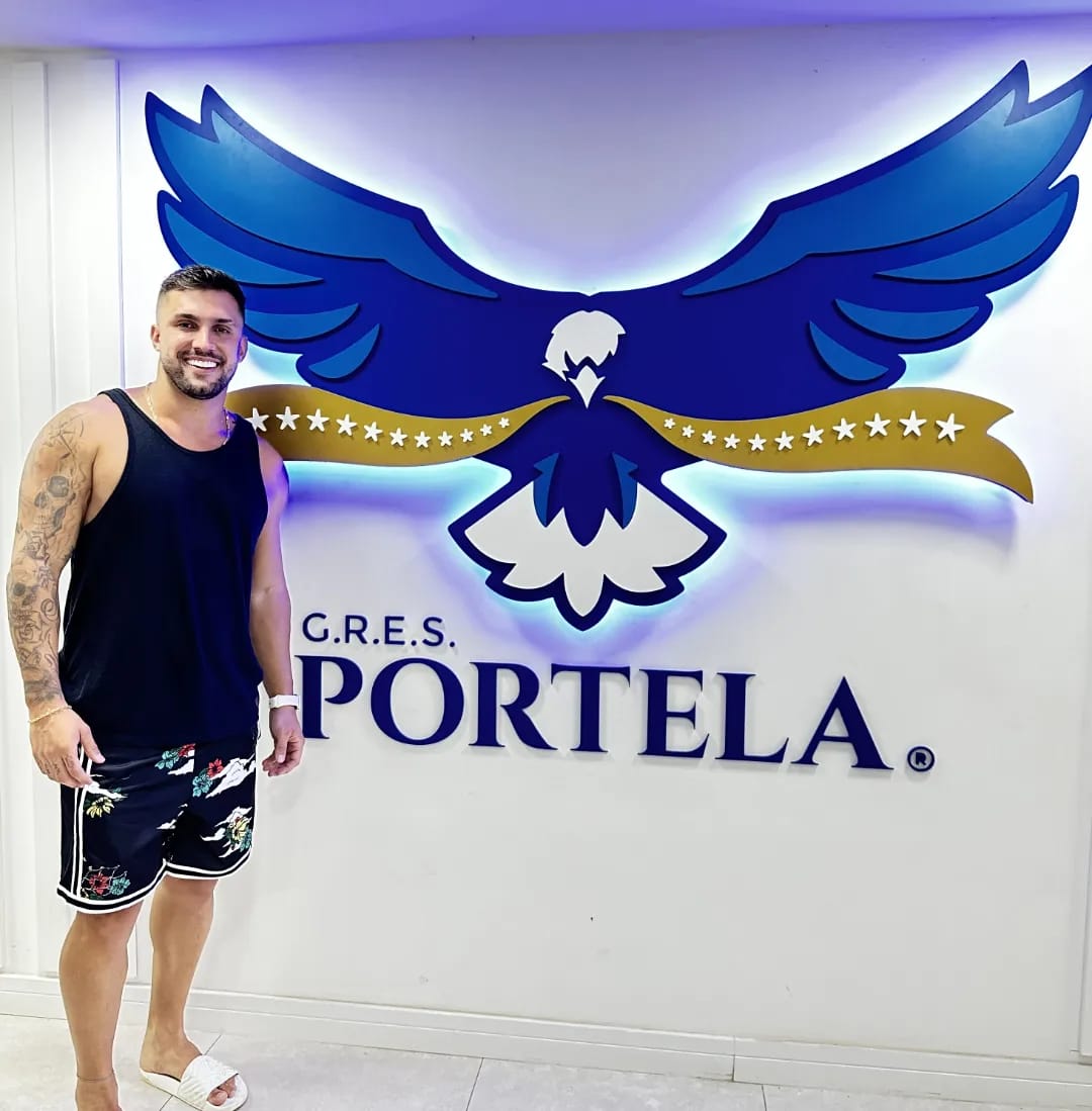 PortelaNoAr's tweet photo. Do BBB 21 para a Marquês de Sapucaí: o Arthur Picoli @arthurpicoli, anunciou a sua participação no nosso desfile. Arthur virá em uma das alegorias da escola.
#Carnaval2023 #100portela https://t.co/EIS4So2cfd