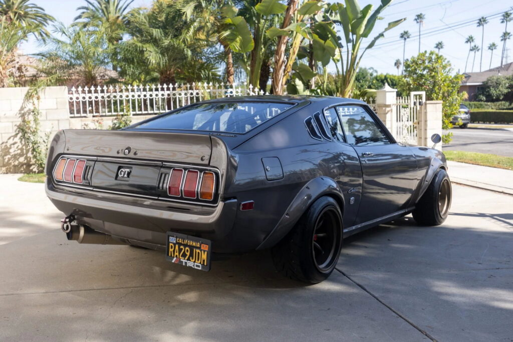 JaMtoka's tweet photo. Custom 1977 Toyota Celica: It features Wilwood brakes, a 22R-TE turbocharged engine, and a role cage. #TBTCars https://t.co/VtVhri4lUG