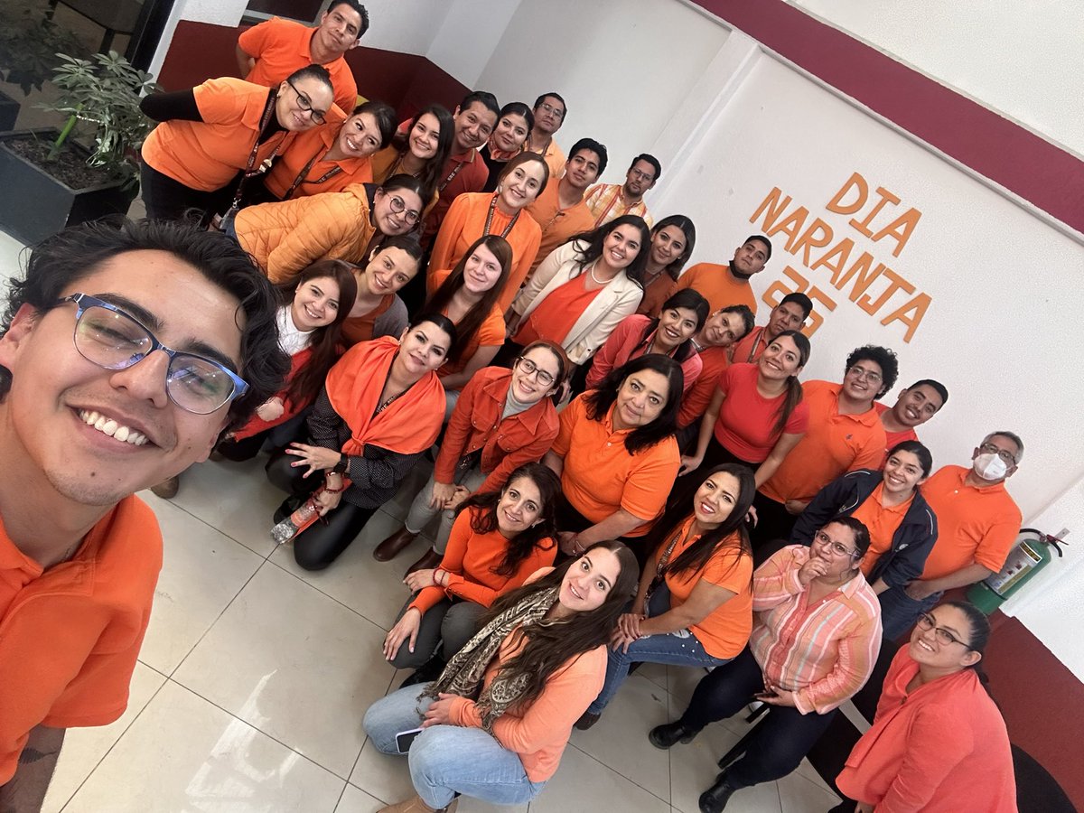 🧡🧡 En la Oficina de pasaportes de Querétaro nos vestimos de #Naranja para conmemorar el día de la NO violencia contra las mujeres y niñas. 🧡🧡@SRE_mx  #EstamosParaServir