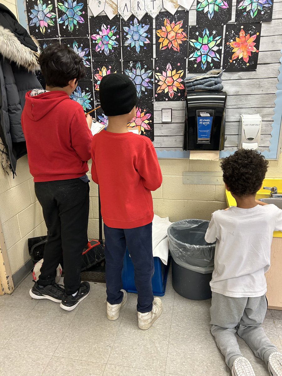 Miss N. Thompson tweet media