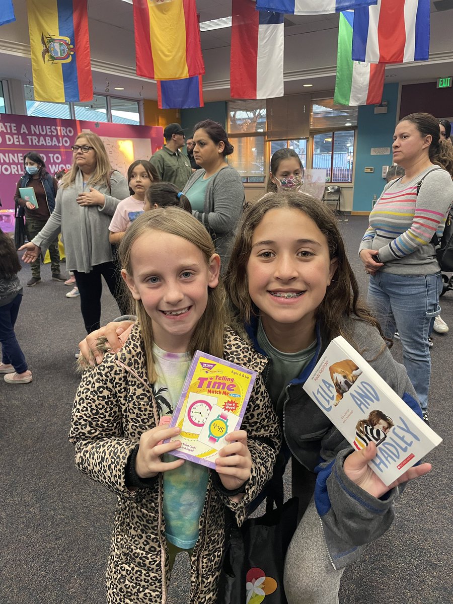 Mrs_IbrahimCV's tweet photo. Thank you @BosLangAcademy for the fun Literacy Night! Sheโs very excited to get her blank book to write her own story for the contest!!!! #kidsofteachers @teacherwright48 https://t.co/OM4DIL8h1s