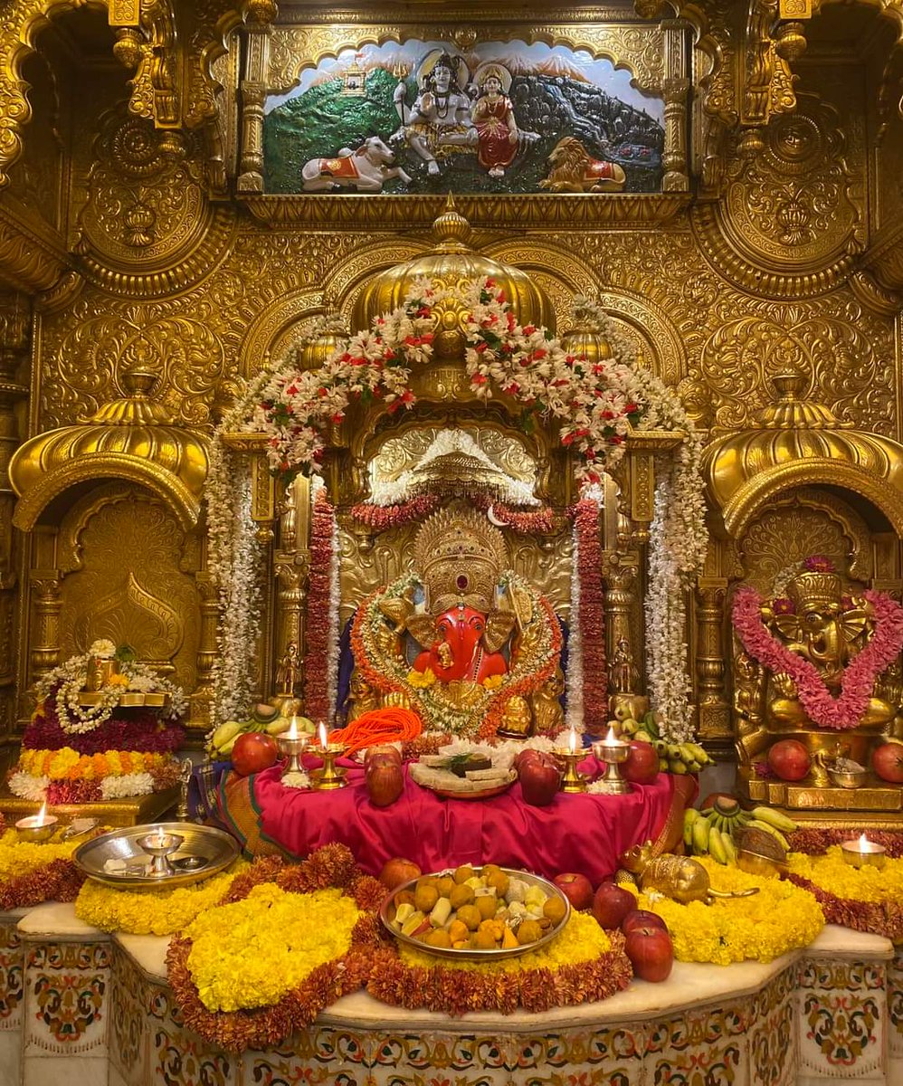 banke_shri's tweet photo. जय श्री सिद्धिविनायक 🧡🙏 https://t.co/LdPTlqWfUj