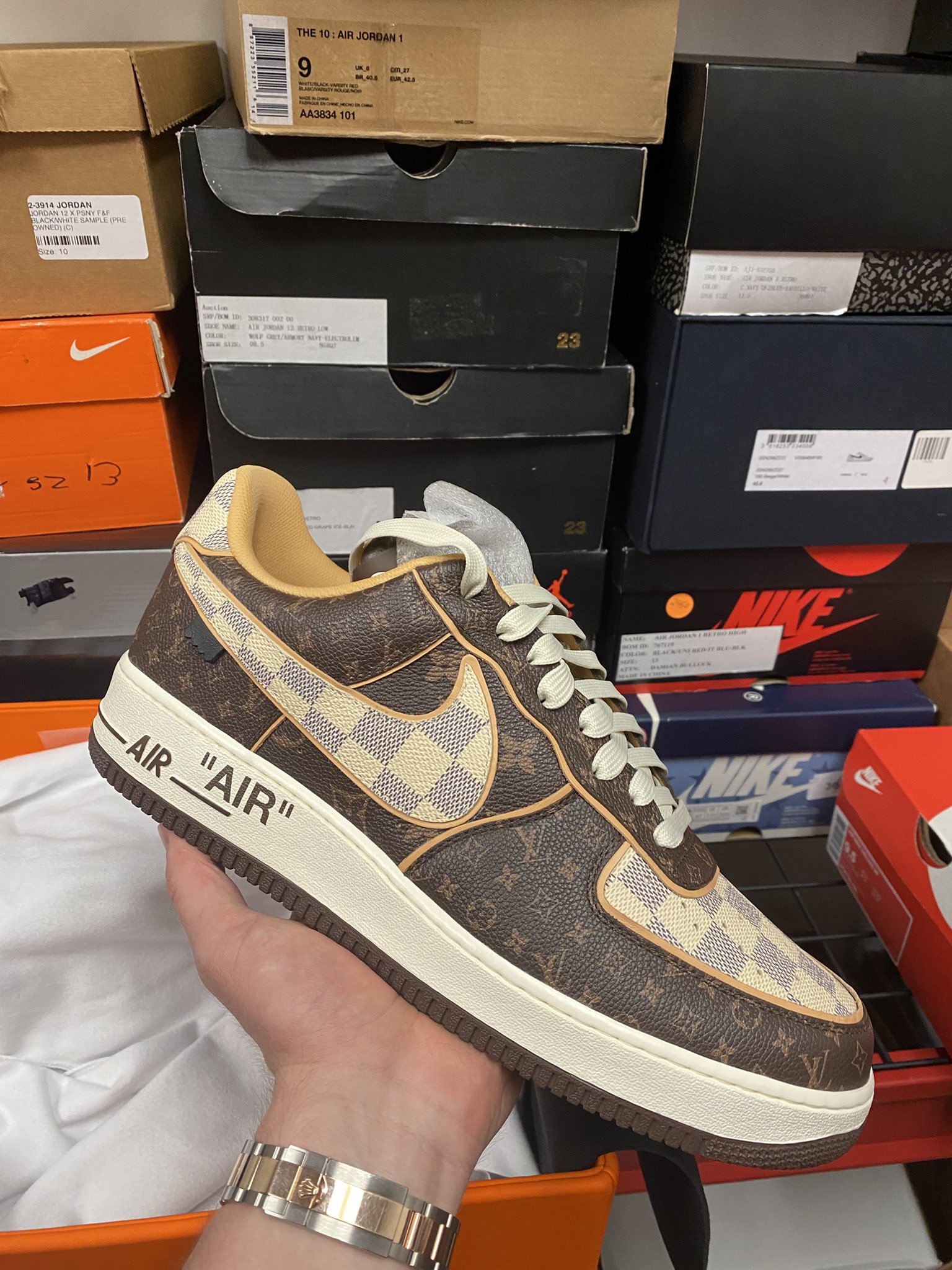 Unique Sneaks (Hayden) on X: Louis Vuitton Air Force 1 and Pilot Case DS  Size 13 $125k obo will also take a variety of trades   / X