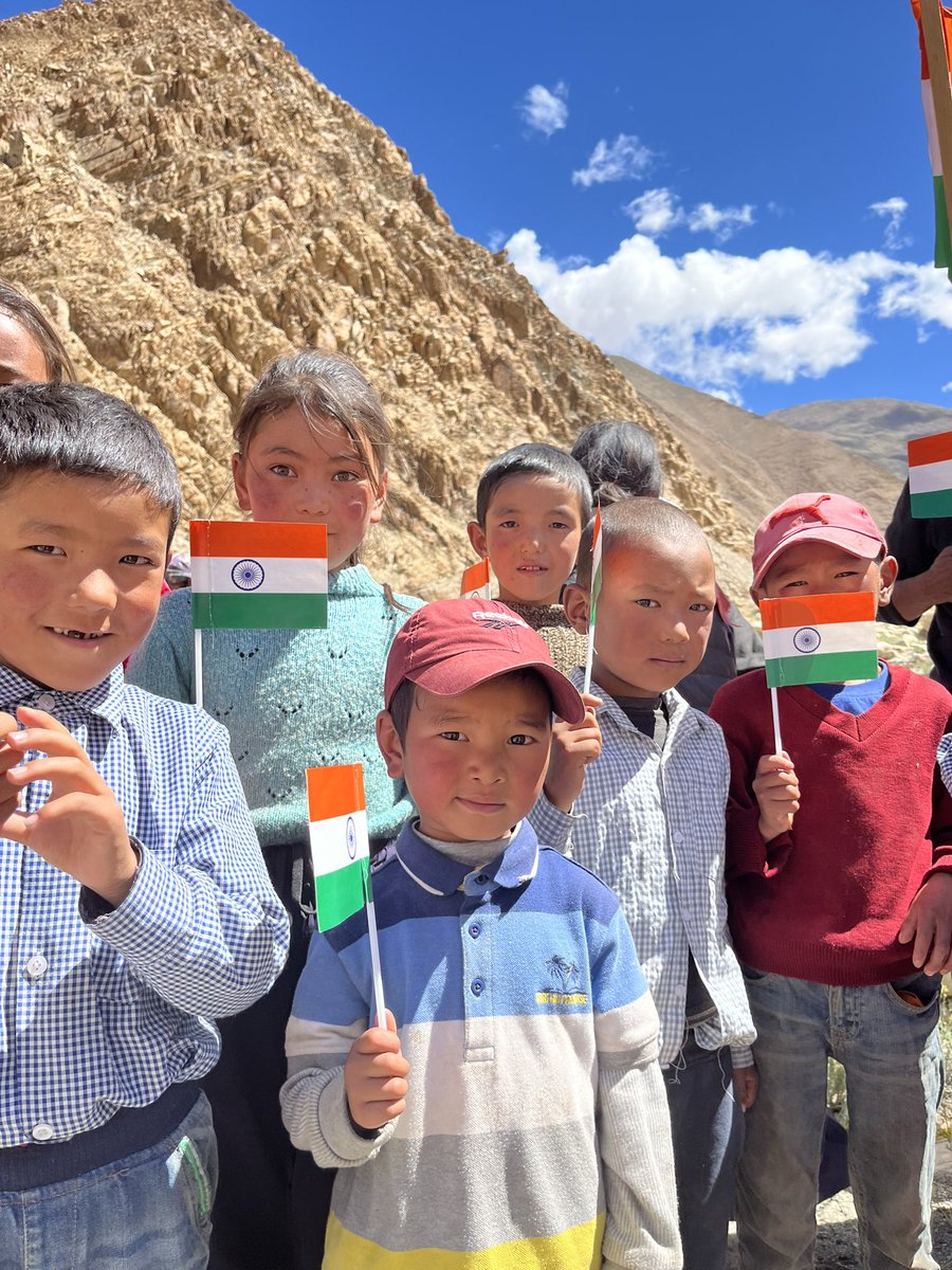 thinles_ladakh's tweet photo. Happy Republic Day! 

Freedom in the mind, Strength in the words, Pureness in our blood, Pride in our souls, Zeal in our hearts, Let's salute our India on Republic Day.

#HappyRepublicDay #RepublicDay 

@LAHDC_LEH @BjymLadakh @PashminaCop https://t.co/pwWDsIPPe5