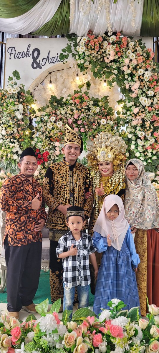 PakGGChannel's tweet image. #menikah itu ibadah terpanjang yang dilakukan oleh manusia. Kalau sudah siap, maka cepatlah menikah. #kamis #pagi