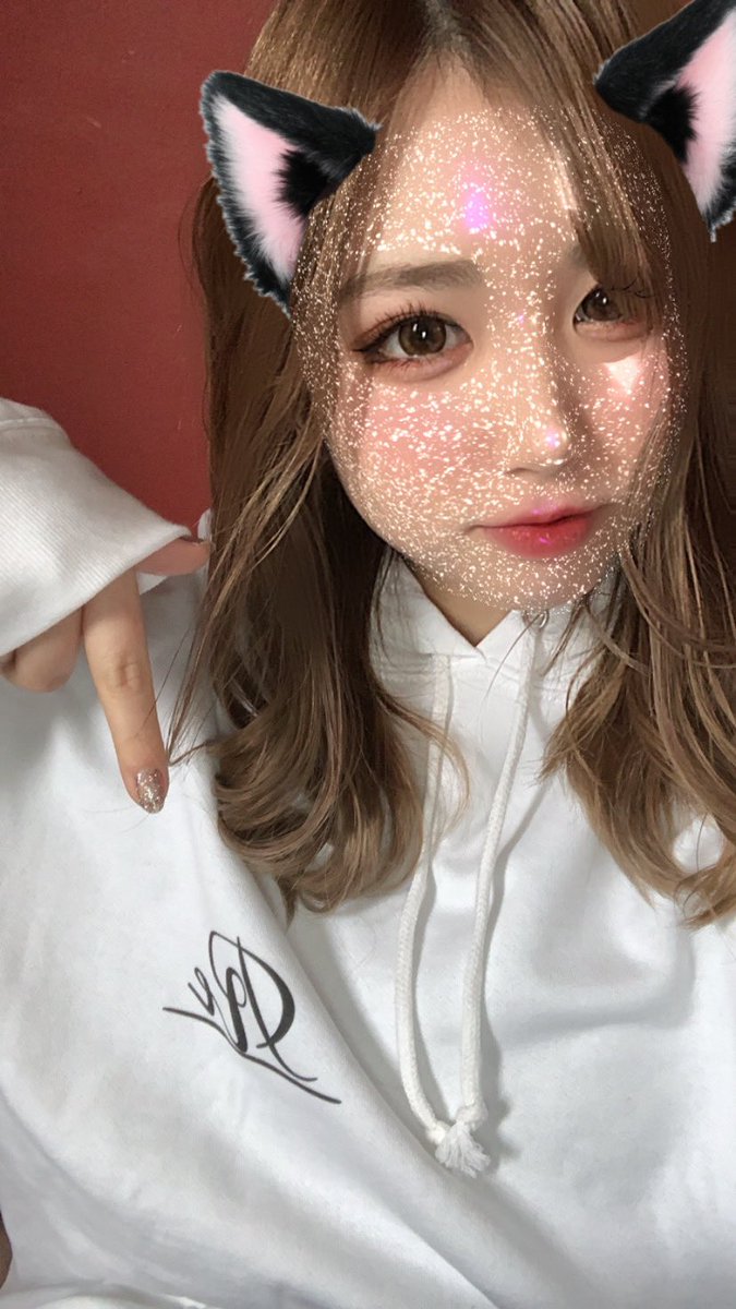 remirin0425's tweet photo. 2月4日までだよ〜！
期間限定パーカー購入であればお早めにです😊
https://t.co/M4gEZsFr0V https://t.co/fGFfwUrsFZ
