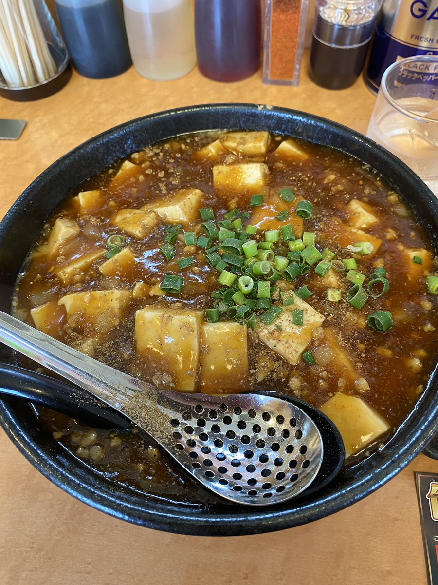 5l_91's tweet photo. 今日は味噌やの味噌麻婆麺。
大盛り無料、平日ご飯無料、行くと毎回餃子無料券くれるとか素晴らしすぎる！ https://t.co/S3QZkEpRAh
