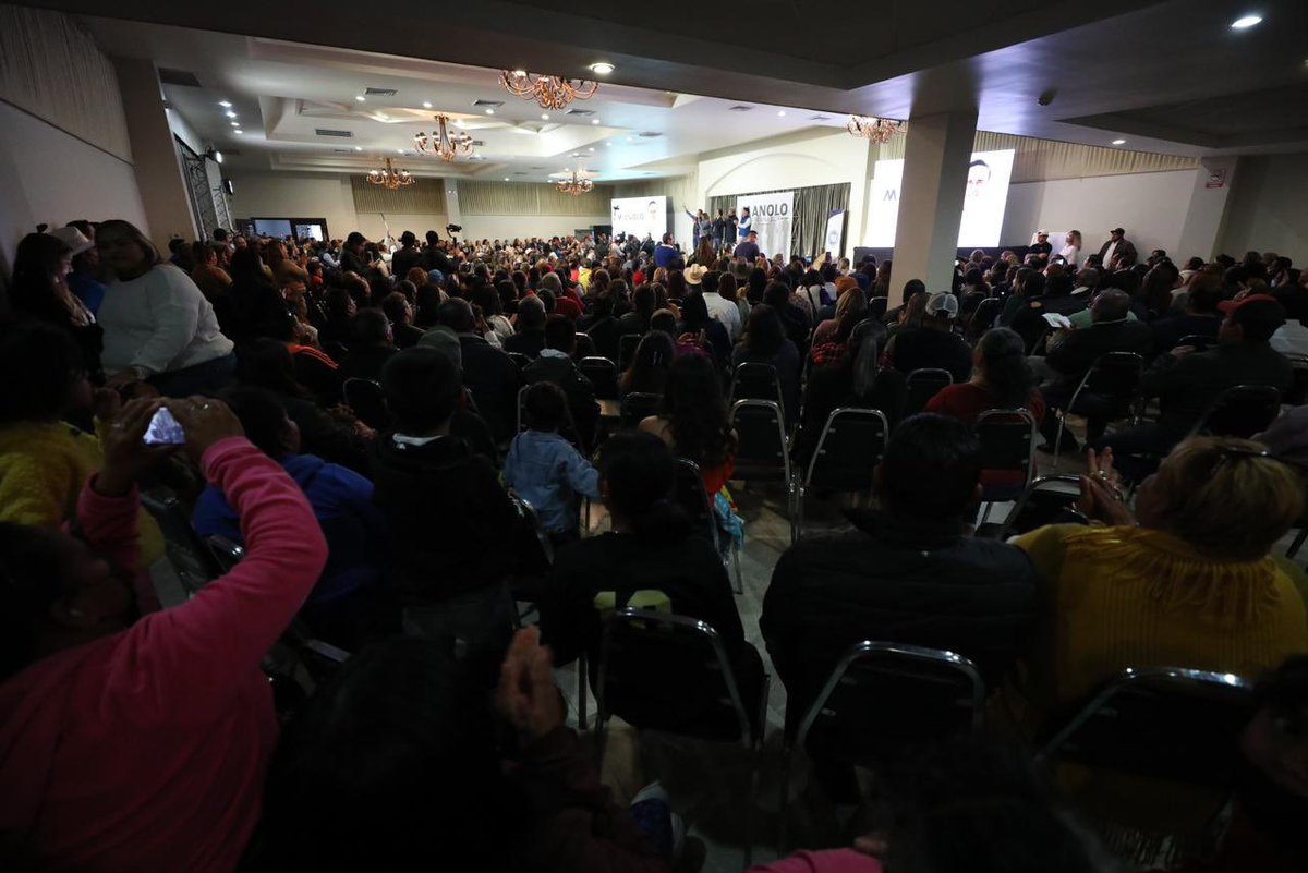 manolojim's tweet photo. Para seguir construyendo la grandeza de #Coahuila formamos una gran alianza ciudadana en la que el punto de encuentro es que le vaya bien a #Coahuila. ¡Que gusto saludar a l@s militantes y simpatizantes de Acción Nacional en #Monclova! (1/2) https://t.co/gsFpocTbws