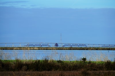 whitedovecrafts's tweet image. Photo By Peter Gonzalez | Unsplash 
 #outdoorfitness #outdoors #flavoredwater #watercrisis #oceanwave