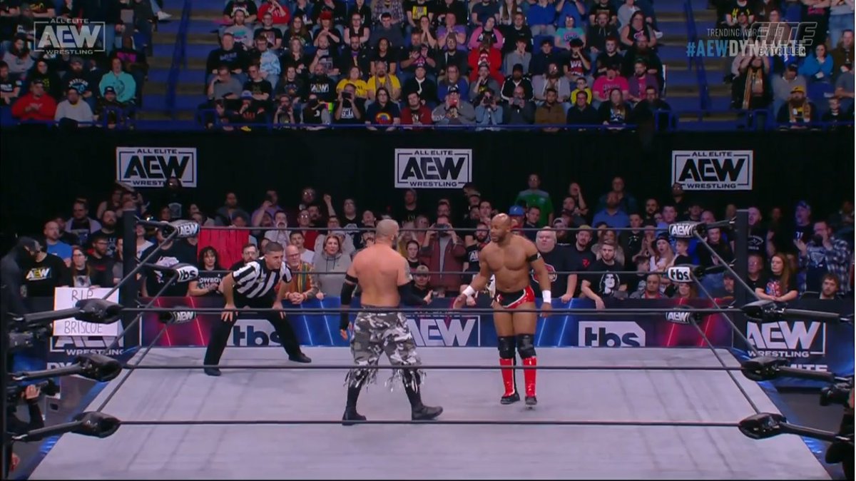 Ms_Bad_Jedi's tweet photo. Here we go 😭😭
#AEWDynamite #WatchROH #HonorIsReal #ThankYouJay https://t.co/BeRX70hORq