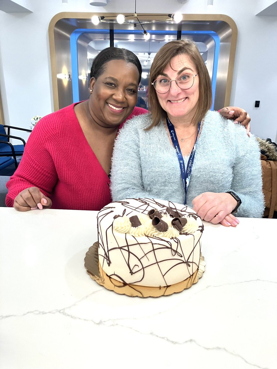 LWachowska's tweet photo. Celebrating January Birthdays of our Solution &amp; Recovery team members 🎉🎊🥳🎂🍰 Go Capricorns! 💕 @mikejagmin @jacquikey https://t.co/0FAvJIal64