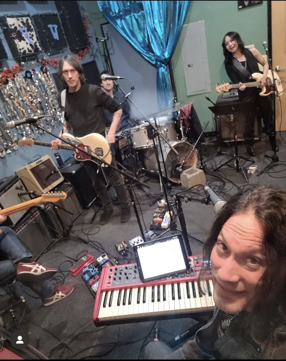 BirdStreets's tweet photo. LIVE Bird Streets band set coming to you tomorrow (Thursday) at noon EST on @WFMU 91.1 in the tri-state area, or online at https://t.co/omQHlRm9Ql. Featuring the rock &amp; roll talents of @jefflitman Joan Chew,  @robclores &amp; Konrad Meissner. Thanks to Pseu for having us on! 🙏🎵🥁 https://t.co/60Vyp2AZxM