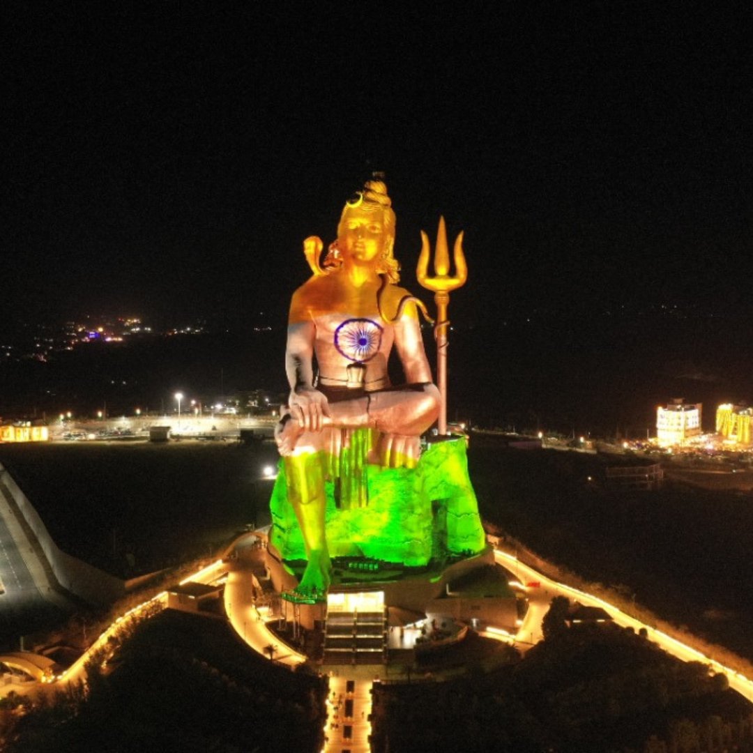statueofbelief's tweet photo. गणतंत्र दिवस के उपलक्ष में विश्व की सबसे ऊंची शिव प्रतिमा "विश्वास स्वरूपम्" (Staute of Belief) पर चार दिवसीय 26 से 30 जनवरी गणतंत्र दिवस महोत्सव मनाया जाएगा । जिसमें प्रतिदिन कालबेलिया नृत्य, कठपुतली शो, एवं लंगा गायन का आयोजन किया जाएगा । 
.
#ligthdecoration #independenceday https://t.co/811ZaO8FIO