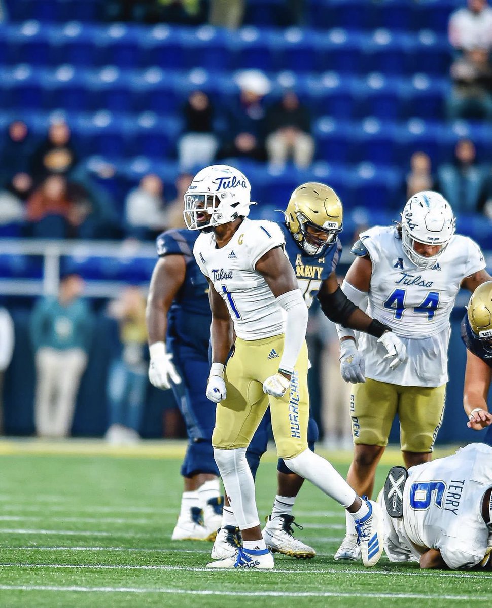 Br33zy_ent's tweet photo. #AGTG After a great conversation with @Switz  I’m blessed to receive an offer from University of Tulsa!!🔵⚪️#reigncane @CoachBManning1 @CoachCSwain @RecruitLamar @coachmlindsey https://t.co/GMjb4TkbAS