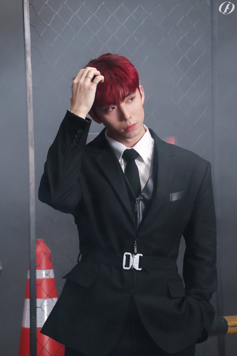 SF9FantasySquad's tweet photo. 230126 [FANCAFE] 

Secret File: #181 – Puzzle #휘영 #HWIYOUNG (1)

#SF9 #에스에프나인 @SF9official 
SF9FANTASYSQUAD https://t.co/2hNPZBeIP7