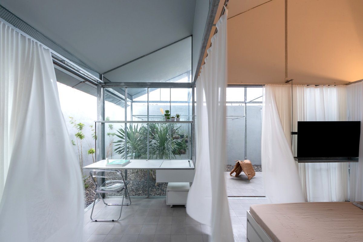 DesignAnthology's tweet photo. HOME / In Vietnam’s Bình Thuận province, Ho Chi Minh City-based firm MIA Design Studio created this light-weight and flexible home using low-cost, locally available materials https://t.co/5iq2oFcdN2

#designanthology #interiordesign #home #vietnam https://t.co/mOusaJ9Vej