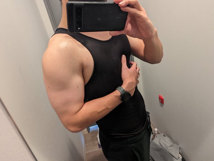 今日は胸と肩トレをしたよ💪🐱💪 