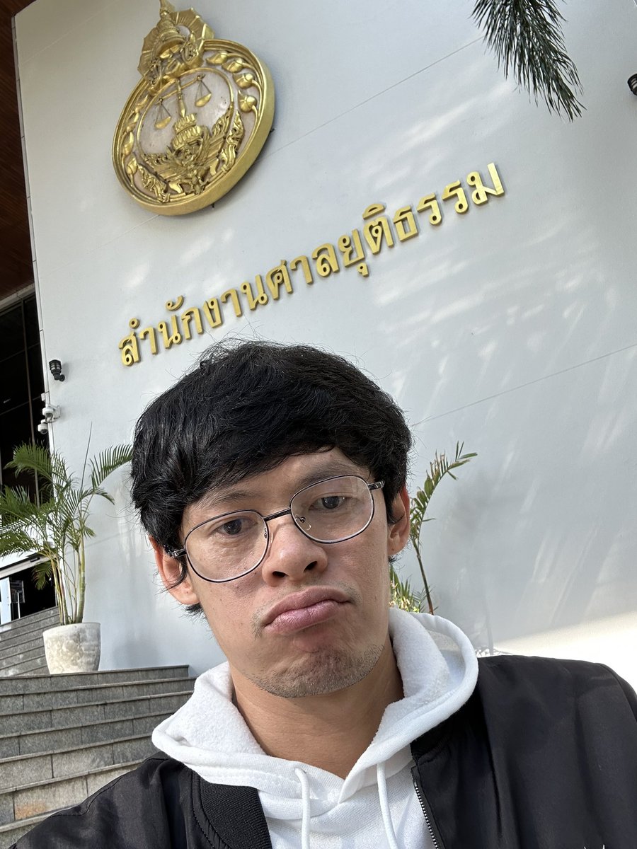 skybyrain's tweet photo. เบะปากใส่อีหนึ่ง https://t.co/WxryZXWHAE