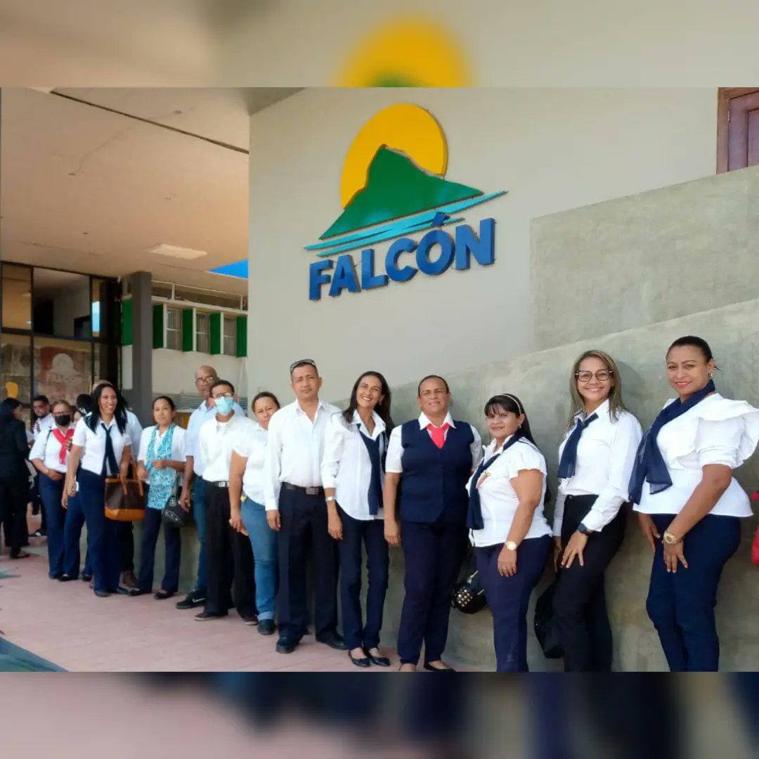 FalconInicial's tweet photo. #25Enero en las instalaciones del Teatro María Mercedes de la ciudad de Coro,la autoridad Educativa @MarelysCastroR , en compañía de la Viceministra Nancy Ortuño, realizaron  socialización sobre las Orientaciones Ministeriales y Gestión Curricular.

@NicolasMaduro
@_LaAvanzadora https://t.co/whnz5MmU7U