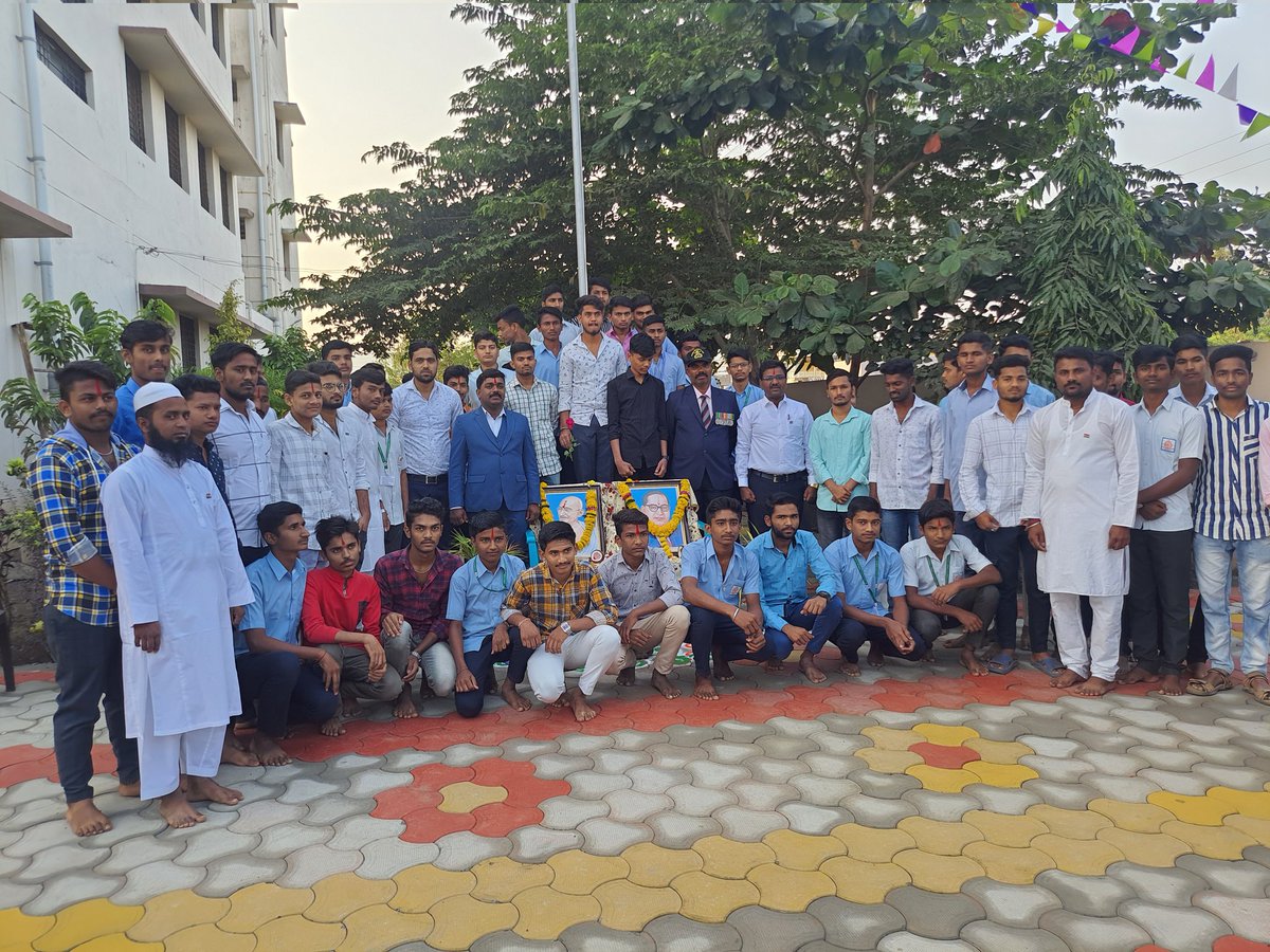 ಸಮಸ್ತ ಜನತೆಗೆ 74ನೇ ಗಣರಾಜೋತ್ಸವದ  ಶುಭಾಶಯಗಳು.
Post Matric Boys Hostel Jamkhandi 

#RepublicDay #RepublicDay2023 
#KarnatakaMWD 

<a href="/Captain_Mani72/">Manivannan P 🇮🇳</a> <a href="/DOMGOK/">Department of Minority Welfare, Govt of Karnataka</a>