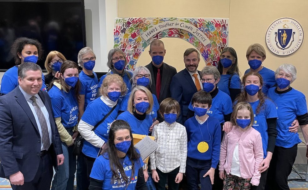 Thank you ⁦<a href="/SalDiDomenico/">Sal DiDomenico</a>⁩ ⁦<a href="/WBrownsberger/">Will Brownsberger -- Inactive Account</a>⁩ ⁦<a href="/VoteSteveOwens/">Steve Owens</a>⁩ for joining #HandsTogether4ClimateJustice with us today! We need your bold climate leadership to build a future where all children can thrive ⁦<a href="/MOF_Mass/">Mothers Out Front Massachusetts</a>⁩