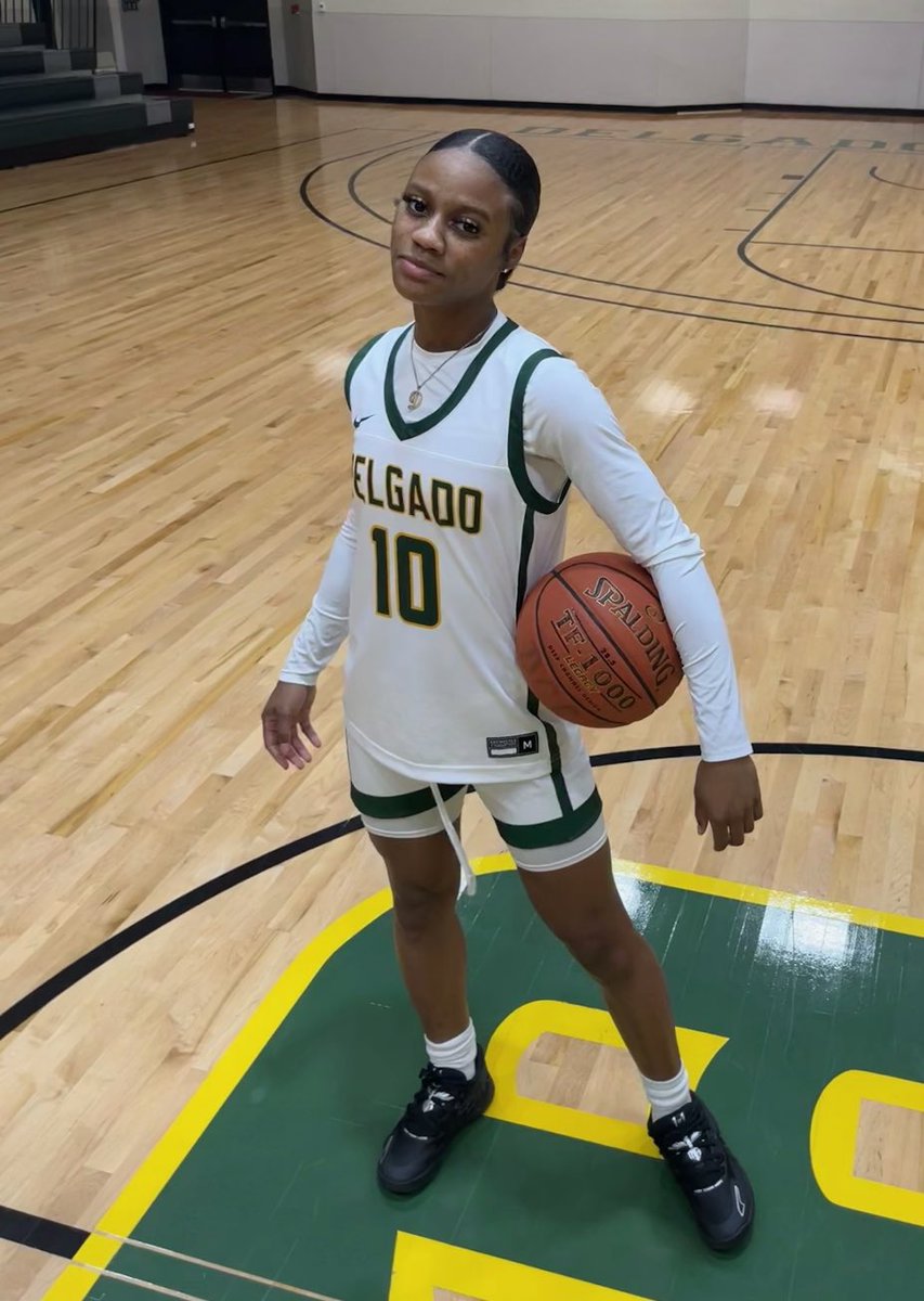 The Lady Dolphins pick up their first conference win of the season with a 73-68 win over Shreveport Southern former <a href="/lafayettehigh1/">Lafayette High School Lady Lions Basketball</a> standout <a href="/breeeeyy4/">BreeYonSay</a> lead the Lady Dolphins with 30 points and a late 3 to season the win @LgrBasketball <a href="/delgadodolphins/">Delgado Athletics</a> <a href="/JustCoachRob/">Ronneka Robertson</a>