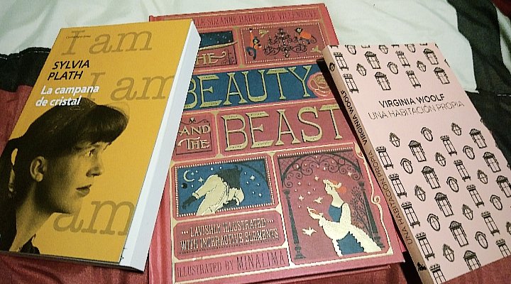 pekasmolina's tweet photo. Este fue el cumpleaños más precioso, inesperado, temático de Harry Potter, regalos bien bonitos (muchos que me faltarían fotos jijiji 🤭) y sobre todo lleno de amor. 

El universo me contestó teniendo a las mejores personas en mi vida.
Gracias, gracias, gracias. 🙏🏻 ❤️ https://t.co/Kk6mzZ2EVx