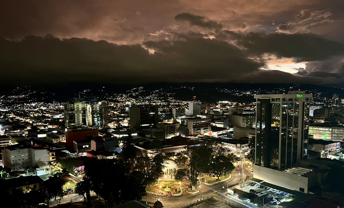 Trabajando…

📷: yo