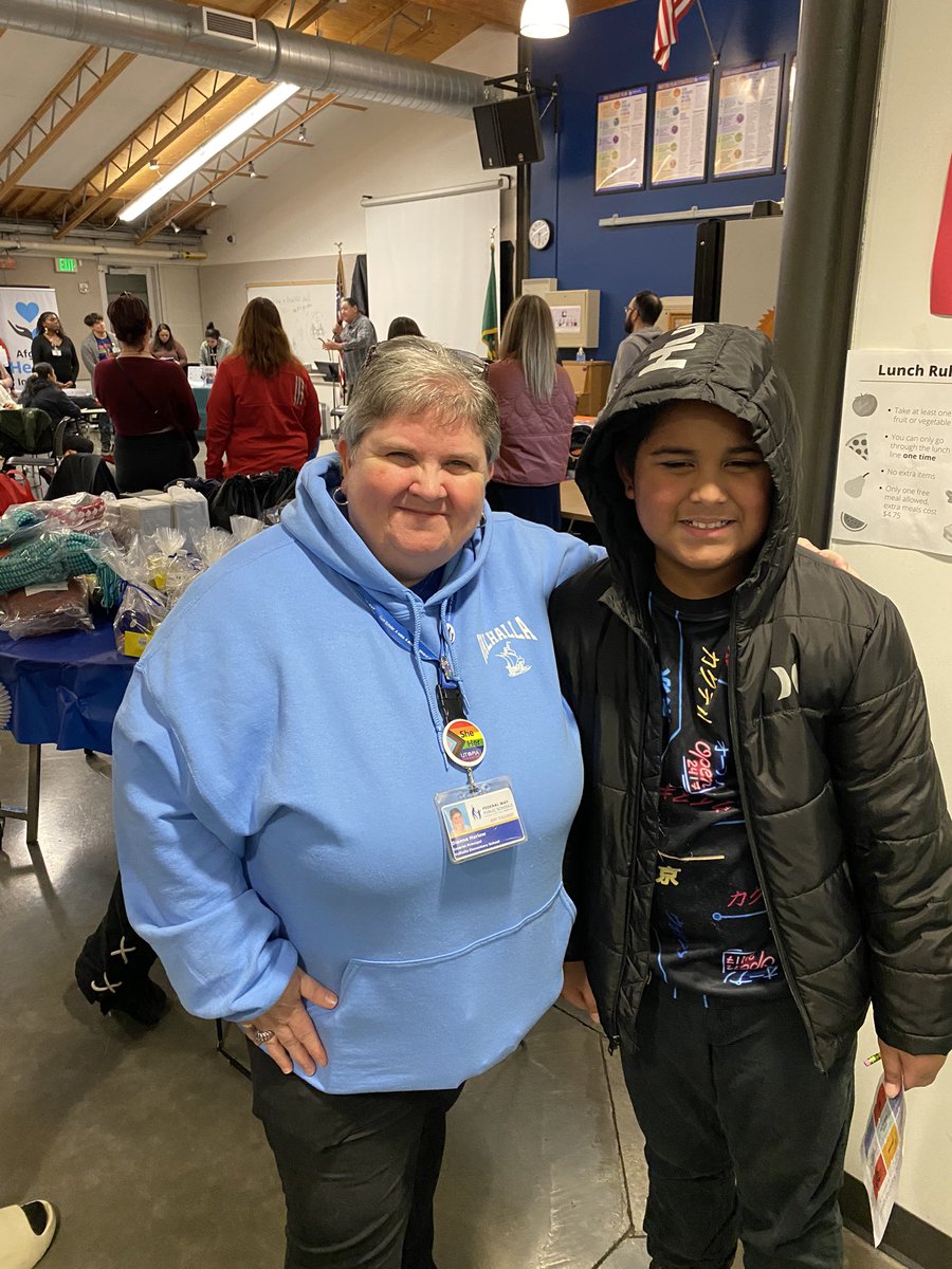 ValhallaFWPS's tweet photo. What an amazing night at the family resource event organized by @FWPS210  - it was great to see so many Valhalla Voyager Families!!! #FWPSProud #ValhallaStrong https://t.co/ClJ3qt6Zht