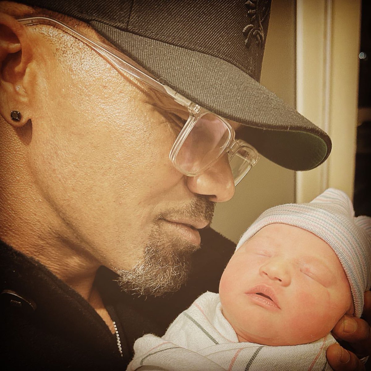 Shemar Moore baby girl, Frankie! Congrats! So adorable!!
.
.
.
#shemarmoore #shemarmooresbabygirl #frankiemoore #iamsassydani #sassythoughtswithdani #bundleofjoy