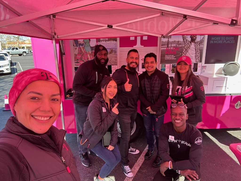 Strengths combined with Mario and amazing Truck Team to invest in our Lompoc community while under construction! #SouthwestSMRA