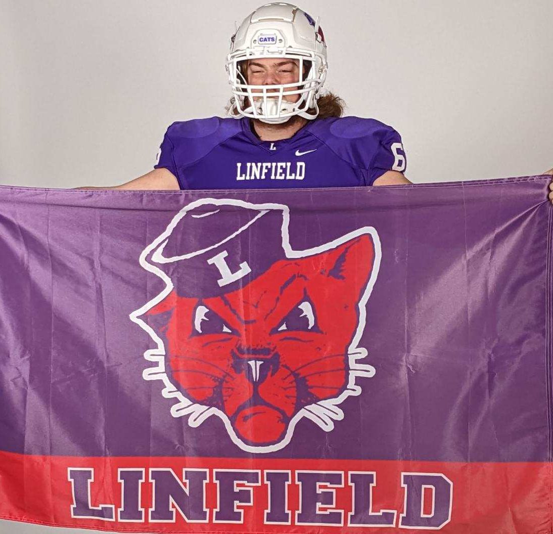 I am proud and honored to announce my commitment to @LinfieldFB to continue my athletic and academic career with the best university in the NW!! @CoachSmithCats @CoachHeck55 #RollCats 🟣⚪️!