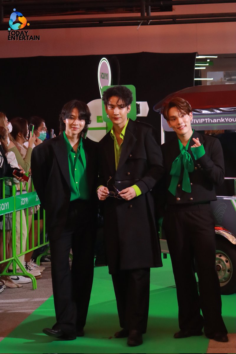 todayentth's tweet image. “คิมม่อน คอปเตอร์ บาส” และผู้บริหารจาก #StarHunter  
#ขุณขิมมอญ #CTRPANUWAT 
#บาสเด็กอ้วนที่แท้จริง

#iQIYIVIPThankYouFest