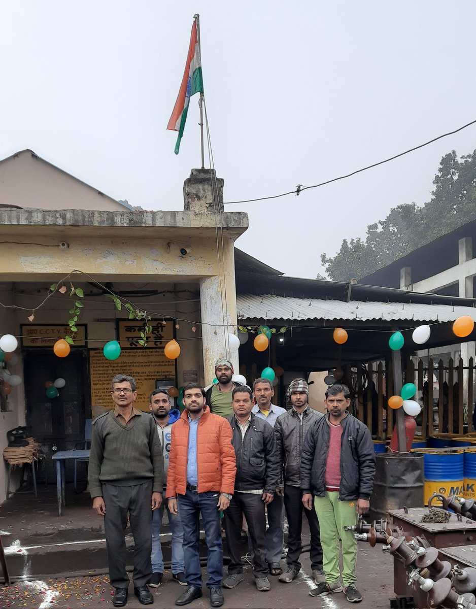 erkamalprakash's tweet photo. #HappyRepublicDay
#गणतंत्र_दिवस
#Electricityworkshop
#hydelcolonybulandshahr https://t.co/kHO6t38IF8