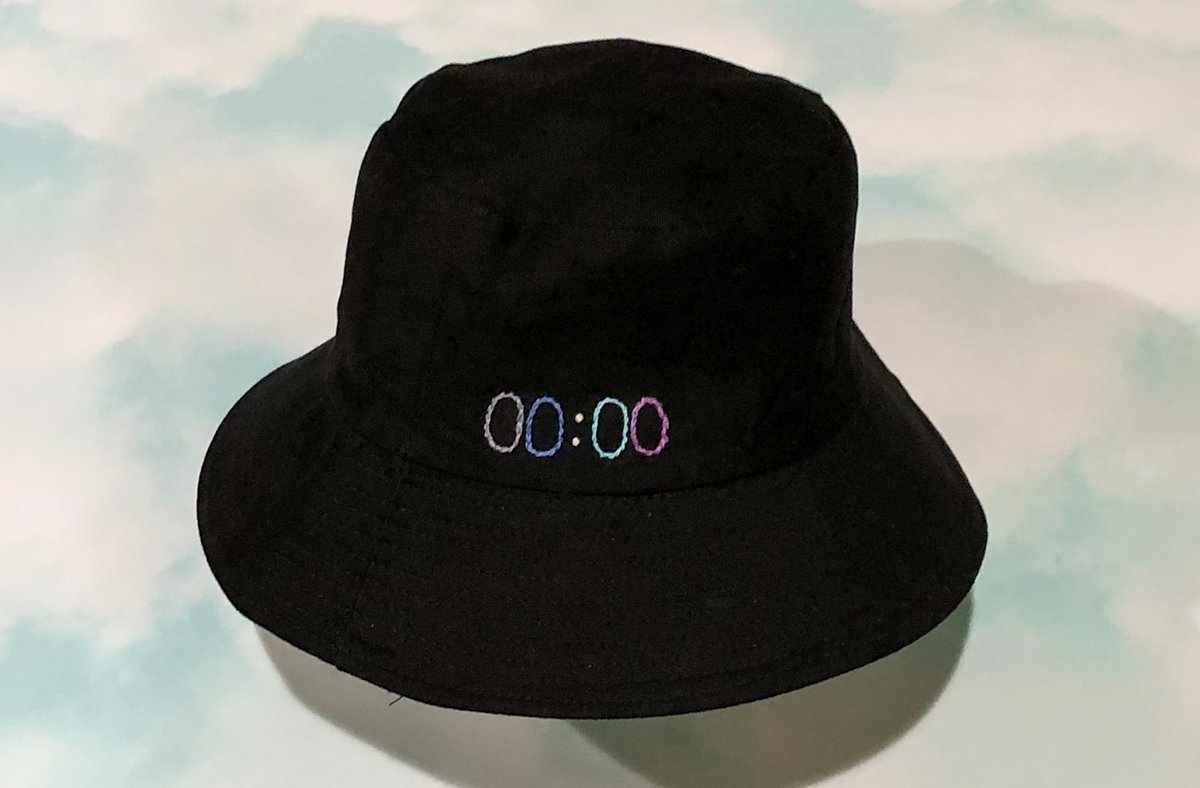 ekatastrophic's tweet image. Zero o'clock inspired commission 💜✨
"And you're gonna be happy" 🎶
#zerooclock #MOTS #handembroidery #embroidery #art #bts