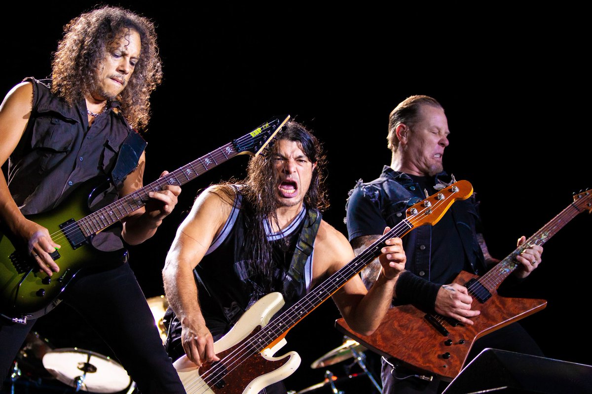 MetSince1981's tweet photo. #UnDíaComoHoy…
#OnThisDay…
📸 @Metallica: Quinta fecha World Magnetic Tour Sudamérica - Club Hípico de Santiago de Chile 🇨🇱, 26 de Enero 2010 (Fotos Oficiales).
#Metallica #WorldMagnetic #WorldMagneticTourChile #WorldMagneticTour #WorldMagneticTour2010 #METALLICASince1981 https://t.co/XFwm0N36KN