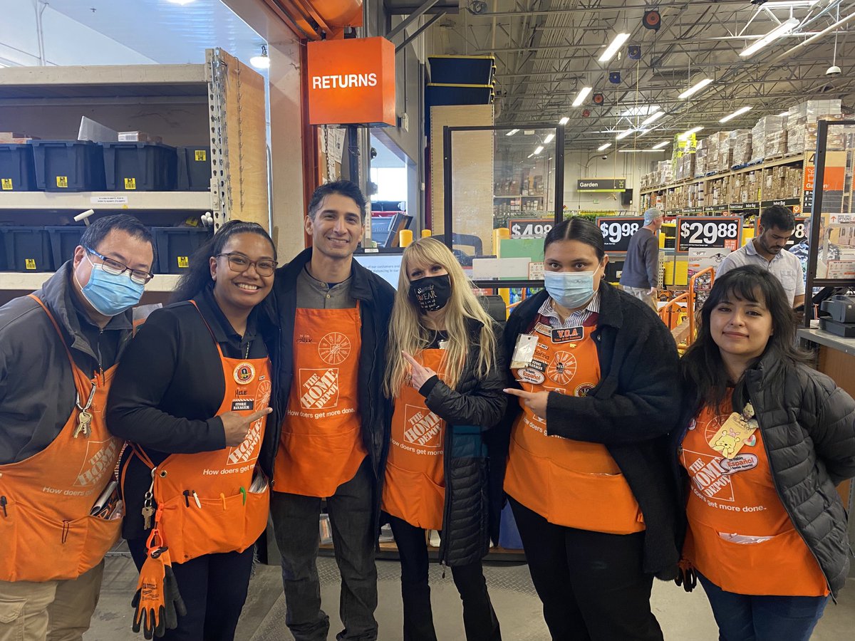 Recognizing APS Alex for his great partnerships with the store and AP performance! Appreciate you! Stay safe