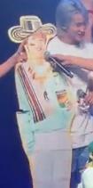 hxpeblue's tweet photo. Mocho de un brazo pero presente en el concierto modo colombiano JAJAJAJAJAJAJAJJAAJ haechan como siempre de profesionales JAJAJAJAJA
#NCT127InColombia 
#NCT127inBogota 
#NCT127_NEOCITY_THE_LINK https://t.co/OZW8AymFoE