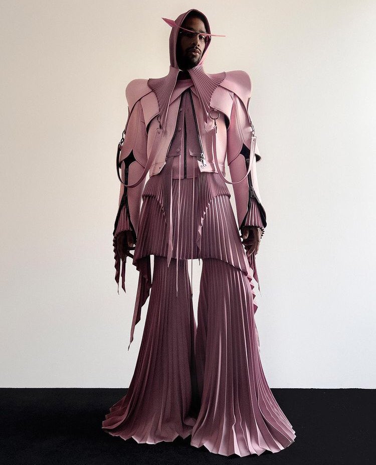 upnextdesigner's tweet photo. Robert Wun is debuting couture tomorrow in Paris and I AM SO EXCITED https://t.co/n3W7VZmXqb
