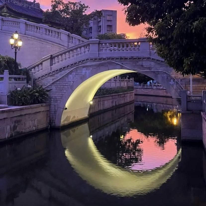 puente de la luna romantica