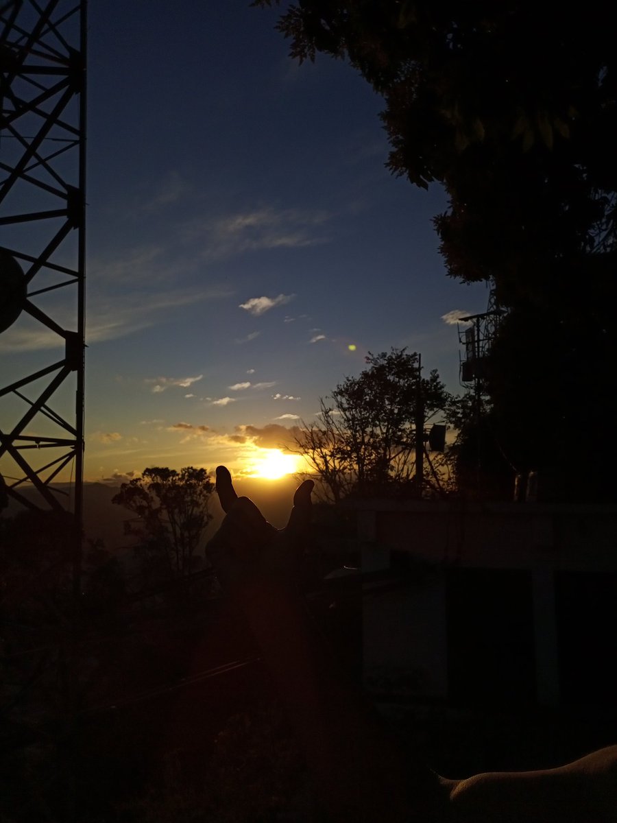 DavidPow_1993's tweet image. Tarde de cardio  ⛰️🏃🏻
#cortafuego #Avila