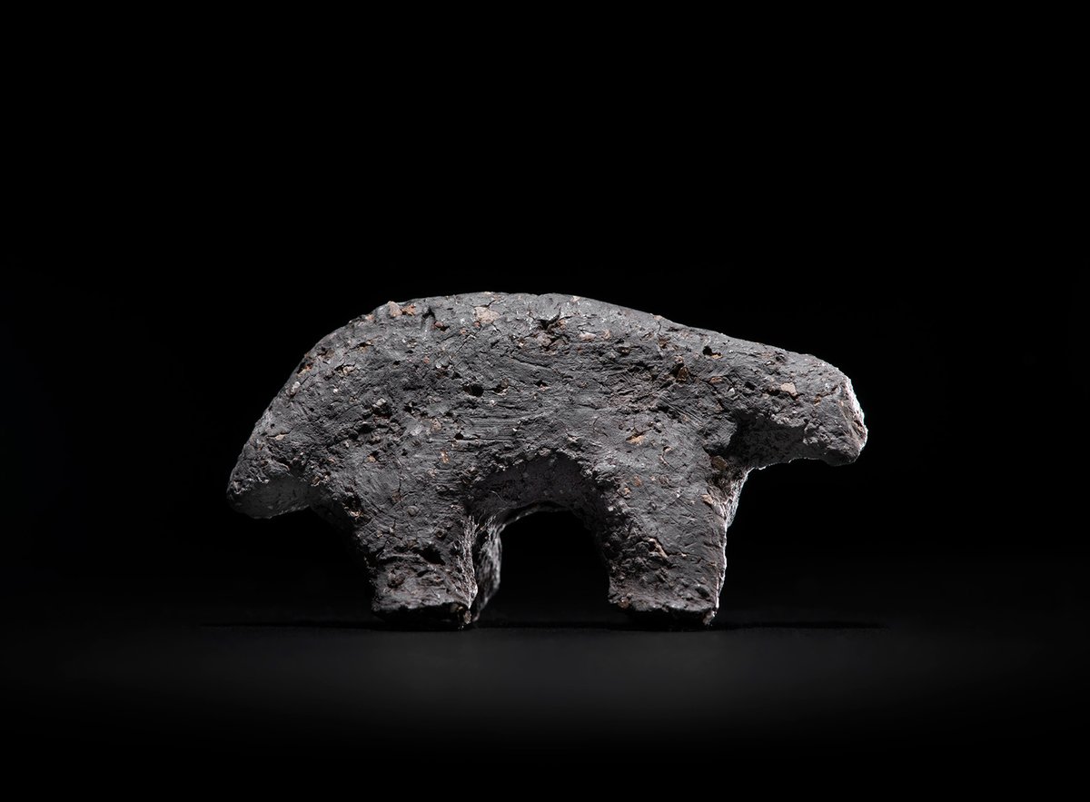 A small carved figurine from the Isedotai stone circles in Japan. What does it resemble to you?

See it on display in the #CirclesOfStone exhibition
english-heritage.org.uk/circles-of-sto…