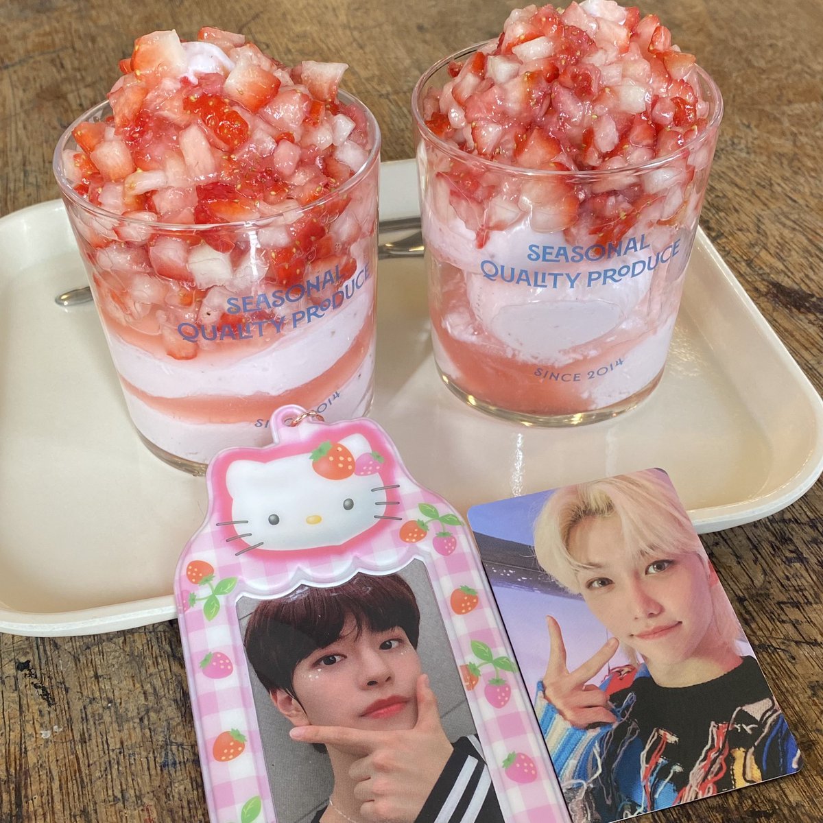sommeong's tweet photo. 📍부산 프루토프루타 해운대점

오, 딸기 
딸기아이스크림너무너무마싯어요🍓🍓

#여기맛있승민
#이_식당은_진심으로_하늘이에요 https://t.co/330mZ0XAzI