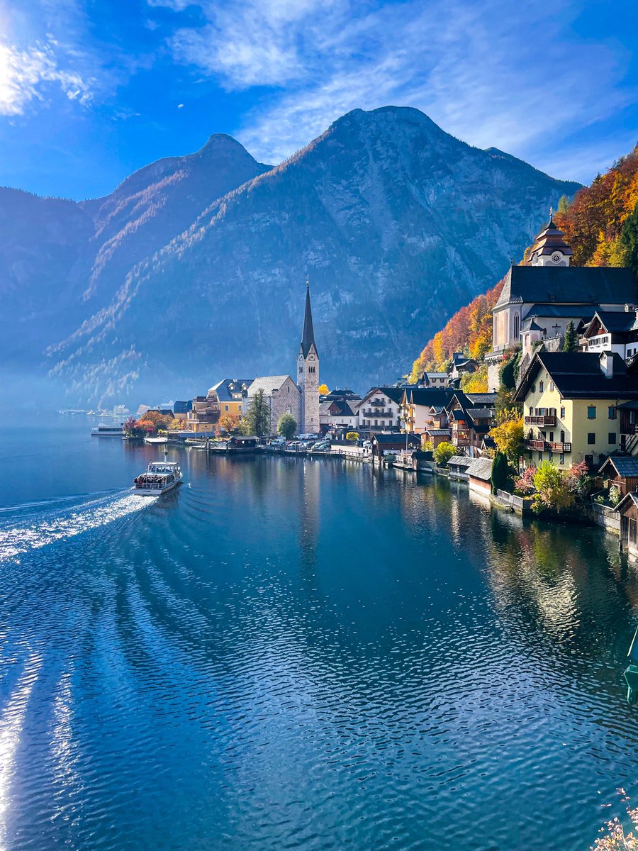 Alaynaabroad's tweet photo. @VisualsbySauter From Hallstatt, Austria 🇦🇹 https://t.co/OKmjUk9DAc