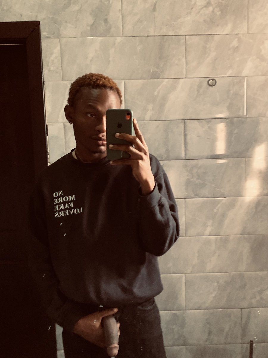 NGL!!! You gotta admit thats a pretty ass dick………… just might do a thread yunno🔥🥹🔥

Tell you what 😅
For every 50Rt i will drop another pic

#Queeri #gaymer #LGBTQI
