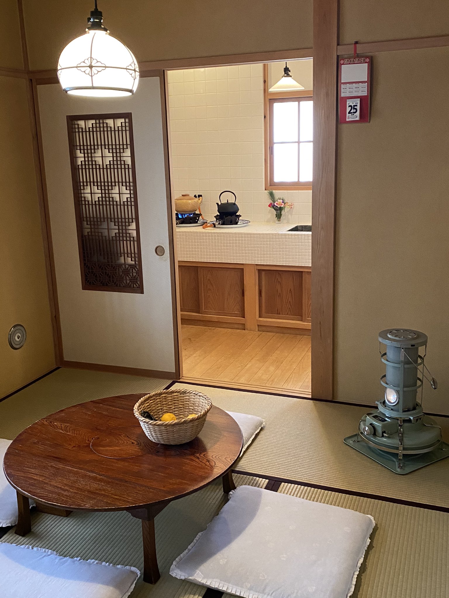 オンラインストア安い 茶道具 角火鉢 木目 手あぶり 囲炉裏 灰付 美品