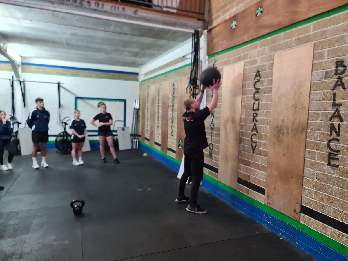 iwcollege's tweet photo. Earlier this week our #GymInstructing & #PersonalTraining students went to #CrossFitIncursion to learn more about the Sport of #Crossfit and coaching Crossfit sessions https://t.co/KWJJDXr7dt