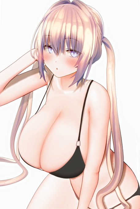 #くそ寒いので水着を貼る 