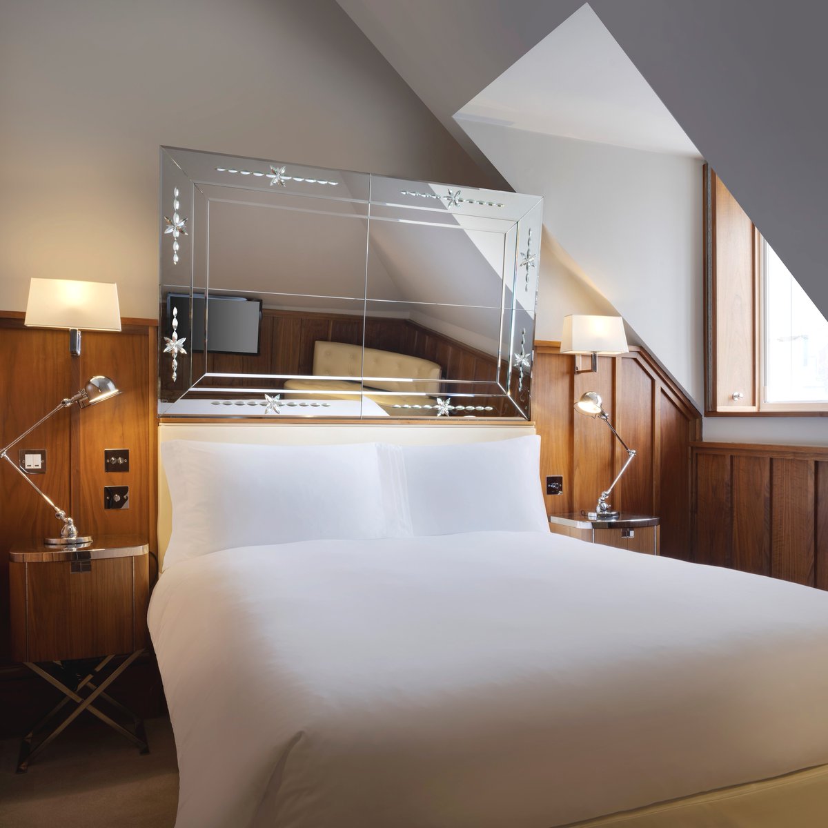 Great Northern Hotel tweet media