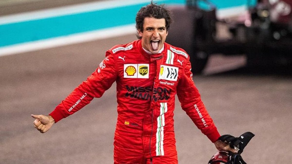 V9_PODCASTF1's tweet photo. 🇪🇸🌶️Carlos Sainz ganará el mundial de F1 en 2023 y tenemos pruebas. 

Lee el hilo y descubre los motivos. 🧵 https://t.co/nhYsVkLOqc